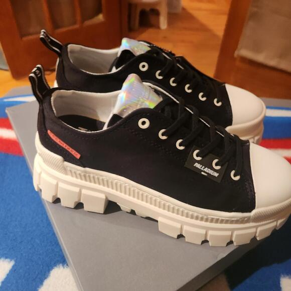 Palladium Womens Revolt Lo TX Platform Sneakers Black LaceUp Shoes Sz 6.5 Chunky - Picture 2 of 9
